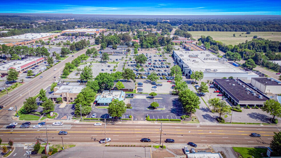 Primary Photo Of 784 W Poplar Ave, Collierville General Retail For Lease