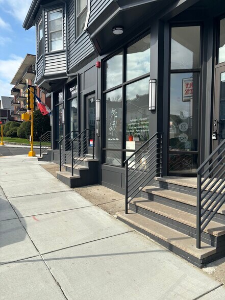 More Photos Of 90-96 Main St, Malden Storefront Retail Residential For Lease