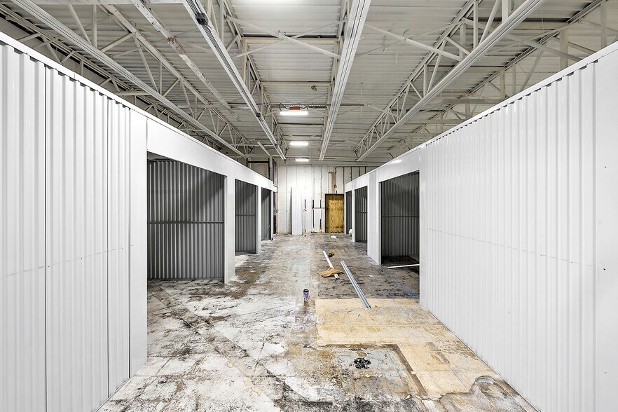 More Photos Of 3402 Richfield Rd, Flint Freestanding For Lease