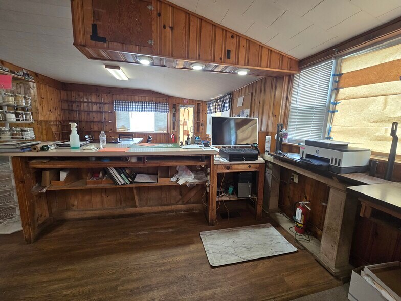 More Photos Of 10199 S Wayne Rd, Warren Showroom For Sale