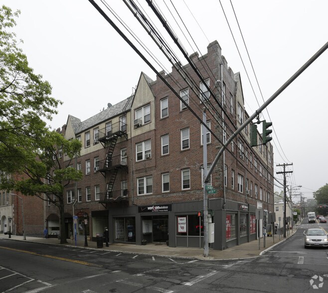 Primary Photo Of 225-235 5th Ave, Pelham Apartments For Lease