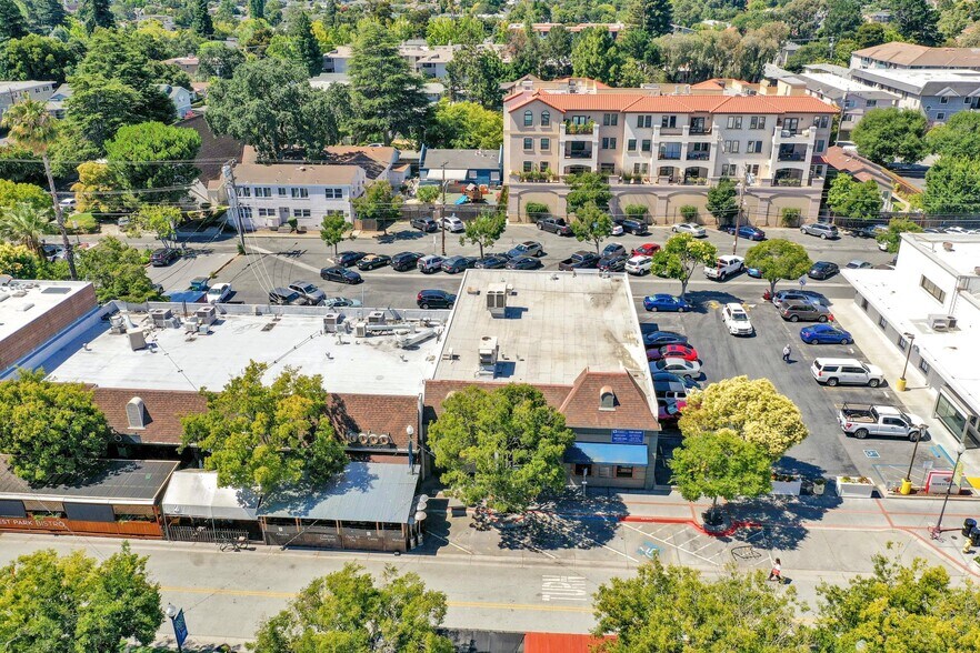 More Photos Of 780 Laurel St, San Carlos Bank For Lease