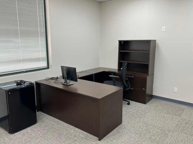 More Photos Of 2070 Little Hills Expy, Saint Charles Office For Sale