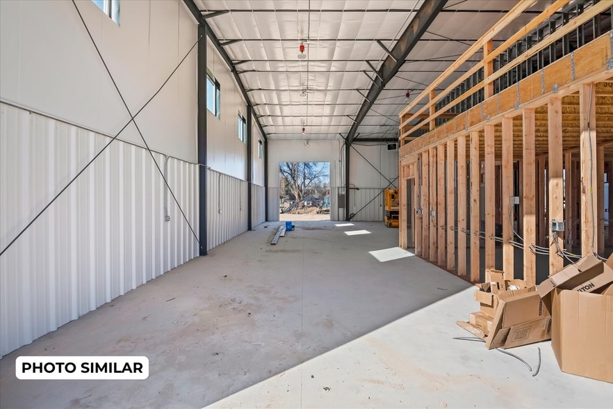 More Photos Of 80 N Happy Valley Rd, Nampa Warehouse For Sale