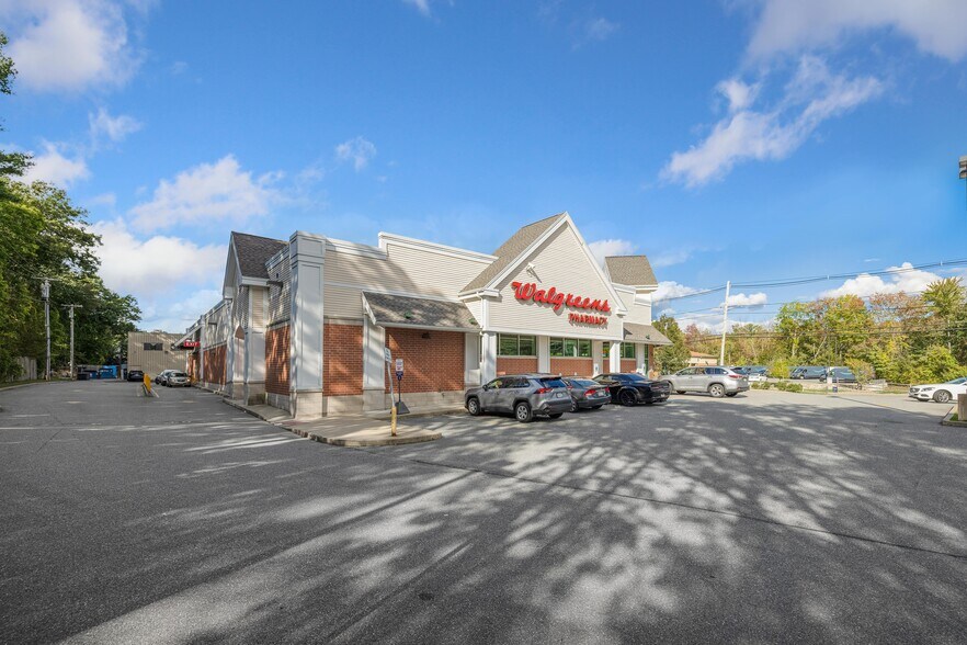 More Photos Of 158 Main St, North Reading Drugstore For Sale
