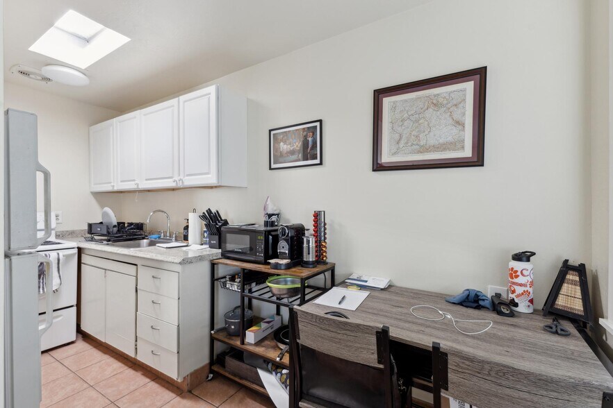 More Photos Of 6563 Shattuck Ave, Oakland Apartments For Sale