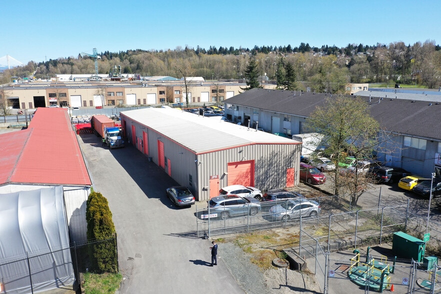 More Photos Of 11568 132A St, Surrey Warehouse For Lease