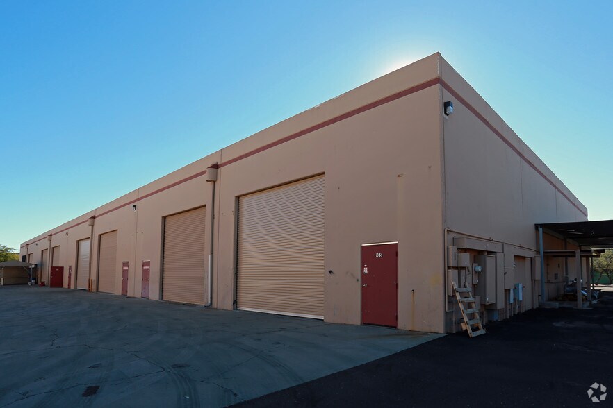 More Photos Of 4011 E Columbia St, Tucson Light Manufacturing For Lease