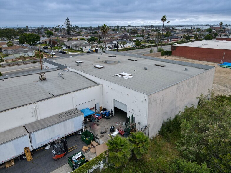 More Photos Of 13501 S Main St, Los Angeles Warehouse For Lease