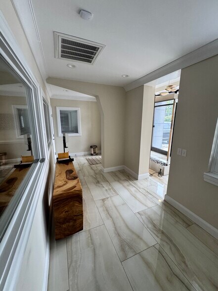 More Photos Of 101 Neal Pl, High Point Office For Lease