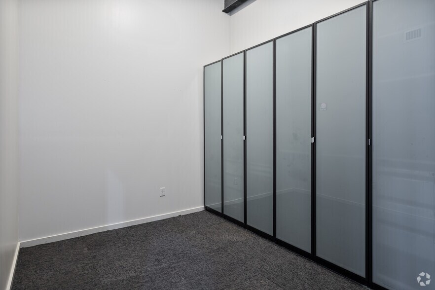 More Photos Of 21 W North St, Akron Apartments For Lease