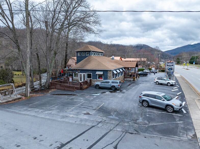 More Photos Of 4352 Soco Rd, Maggie Valley Restaurant For Sale