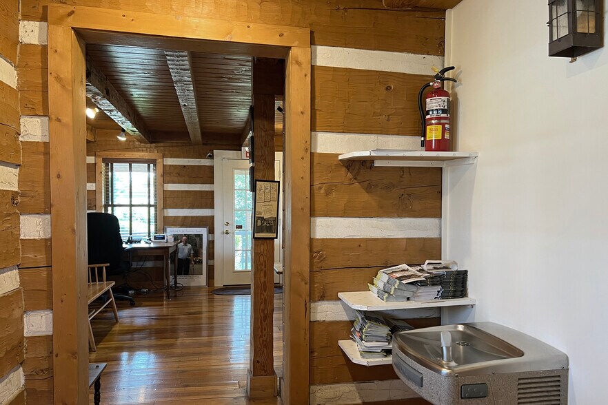 More Photos Of 81 Steele Rd, Franklin Office For Lease