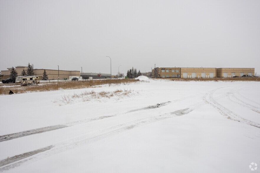 More Photos Of 5260 126 Av SE, Calgary Warehouse For Lease