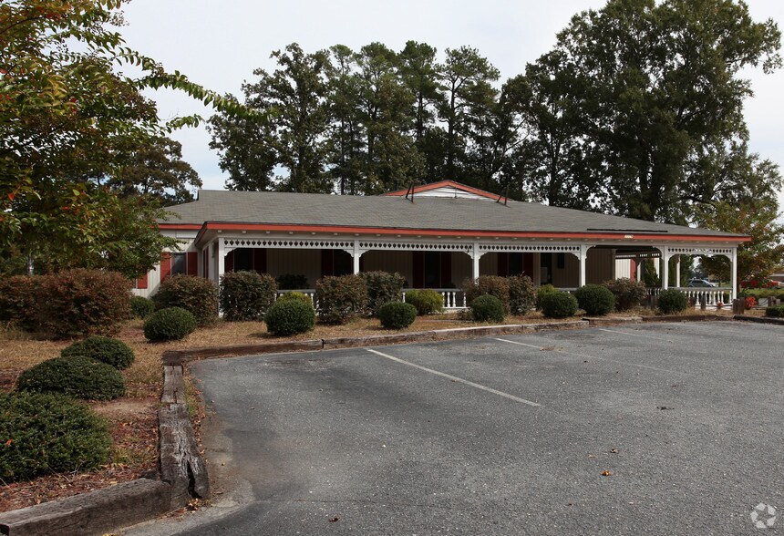 More Photos Of 3009 E Ash St, Goldsboro Restaurant For Sale