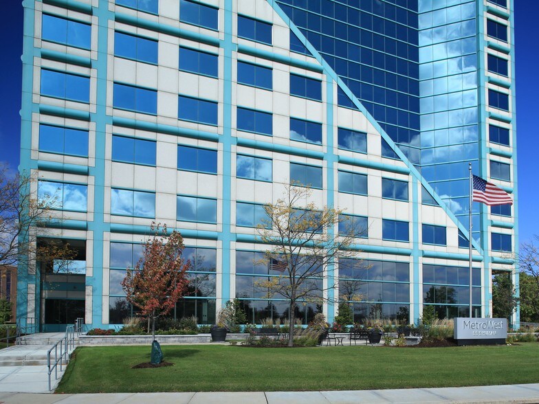 More Photos Of 55 Shuman Blvd, Naperville Office For Lease