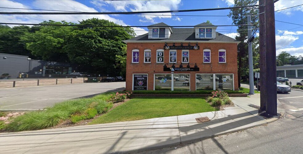 More Photos Of 1062 Northern Blvd, Roslyn Office For Lease