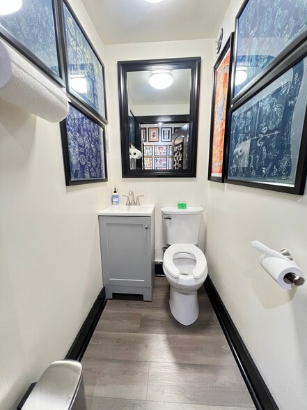 More Photos Of 1438-1442 Light St, Baltimore Showroom For Sale