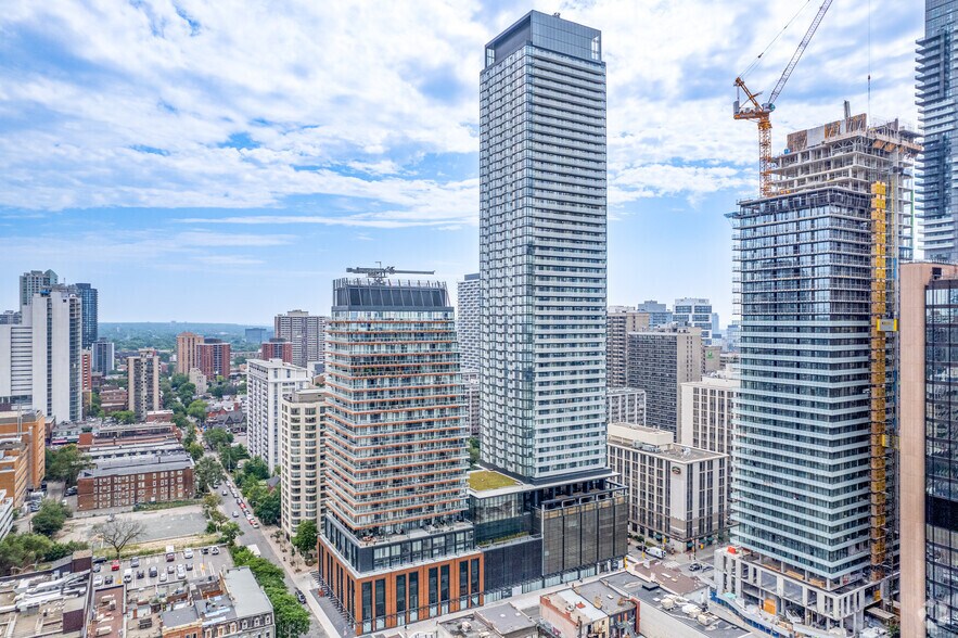 More Photos Of 501 Yonge St, Toronto Apartments For Sale