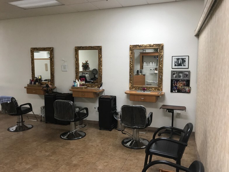 More Photos Of 2592 Tamiami Trl, Port Charlotte Freestanding For Lease