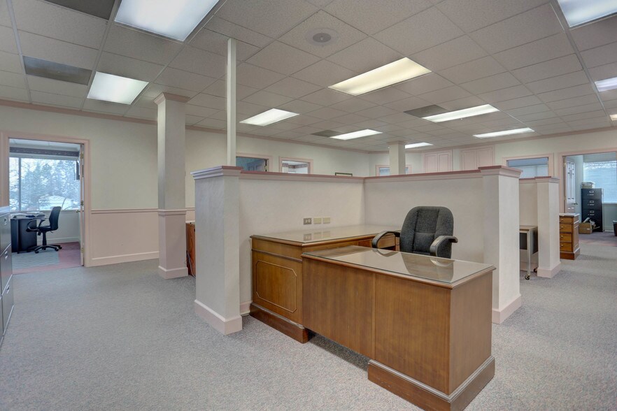 More Photos Of 930 Red Rose Ct, Lancaster Medical For Lease