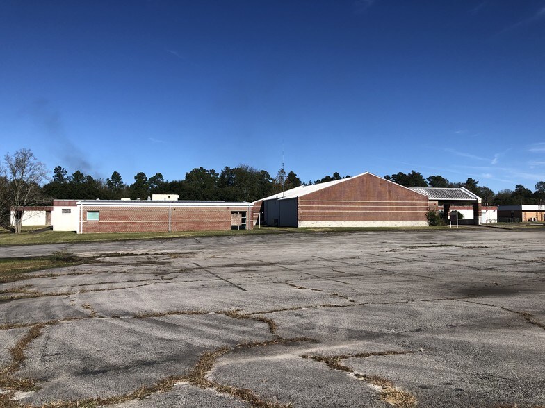 More Photos Of 603 Highway 418 W, Silsbee Hospital For Lease