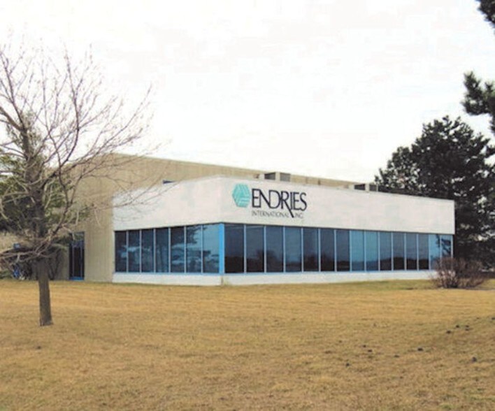 More Photos Of 3 Kerr Cres, Puslinch Warehouse For Lease