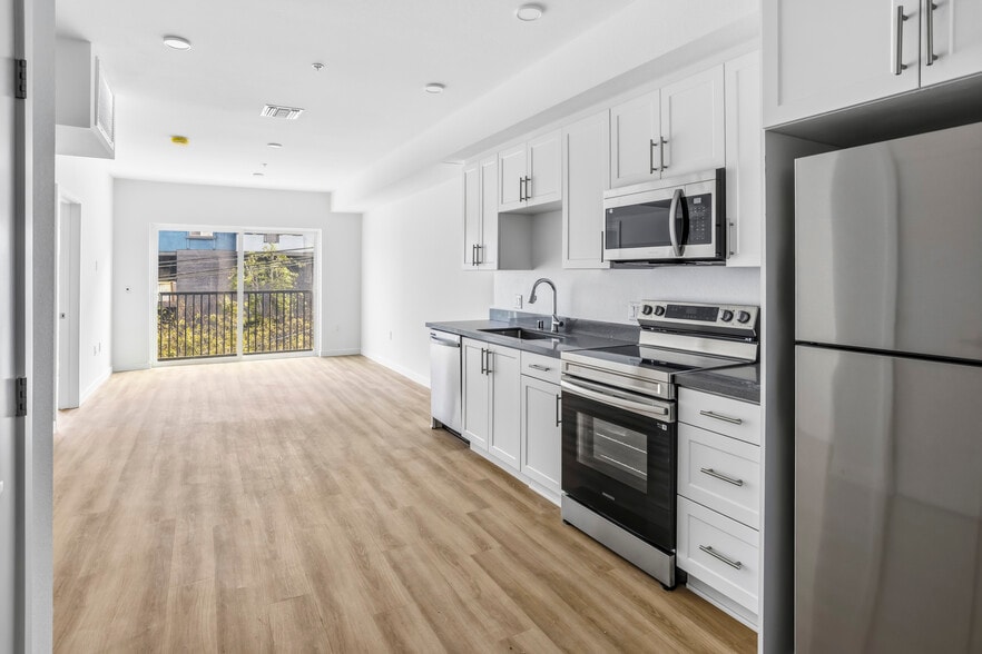 More Photos Of 1350 W Court St, Los Angeles Apartments For Sale
