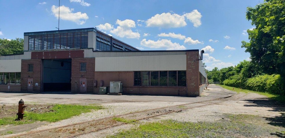 More Photos Of 44 Shelter Rock Rd, Danbury Unknown For Lease