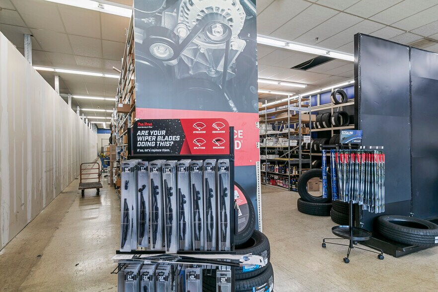 More Photos Of 7750 S Orange Blossom Trl, Orlando Storefront For Sale