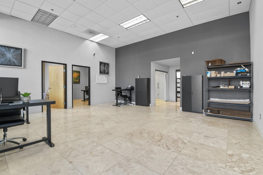 More Photos Of 861 Harold Pl, Chula Vista Research And Development For Sale