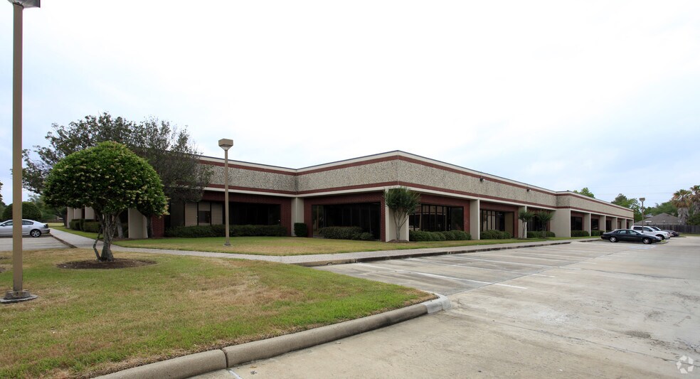 More Photos Of 19408 Park Row, Houston Unknown For Lease