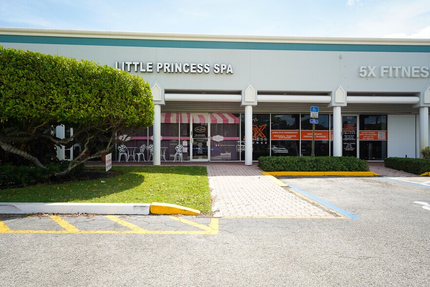 More Photos Of 3350 NW 2nd Ave, Boca Raton Flex For Lease