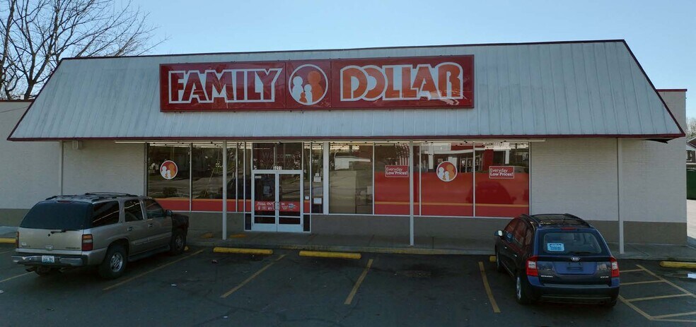 More Photos Of 3277 Taylor Blvd, Louisville Freestanding For Sale