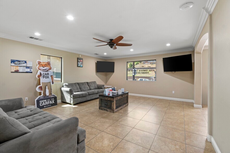More Photos Of 19700 Temescal Canyon Rd, Corona Freestanding For Lease