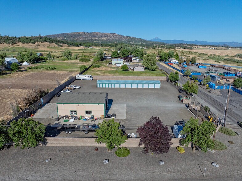 More Photos Of 21 Ball Rd, Eagle Point Warehouse For Sale