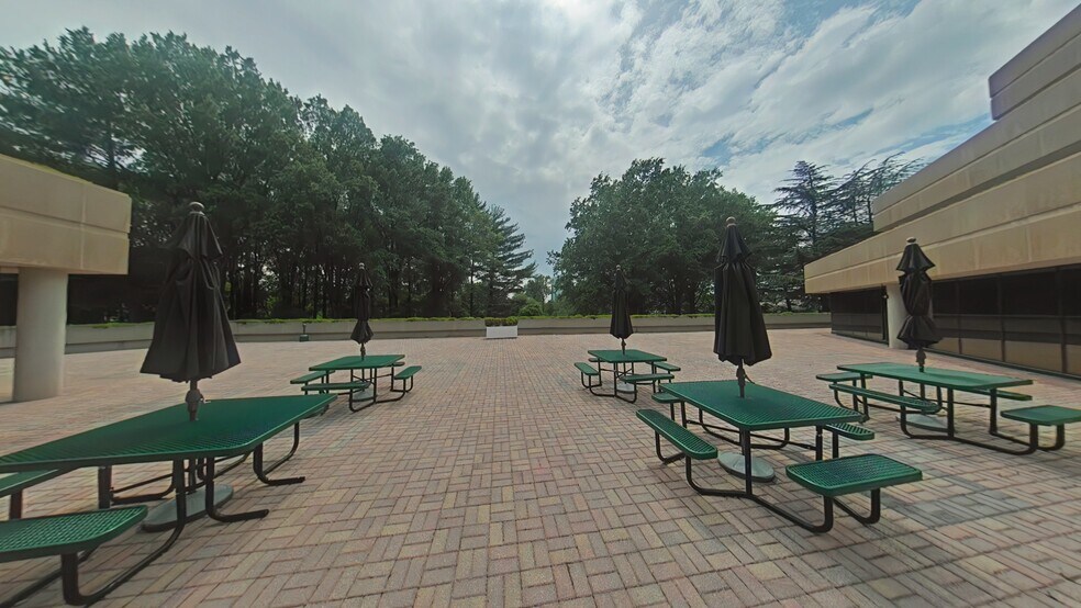 More Photos Of 1501 Farm Credit Dr, McLean Office For Lease