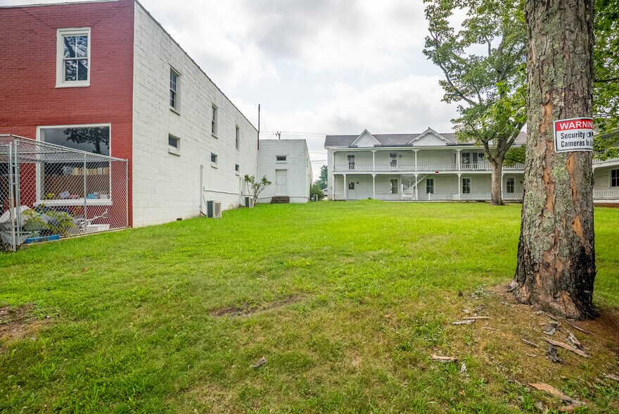 More Photos Of 439 Railroad Ave, Keysville General Retail For Sale