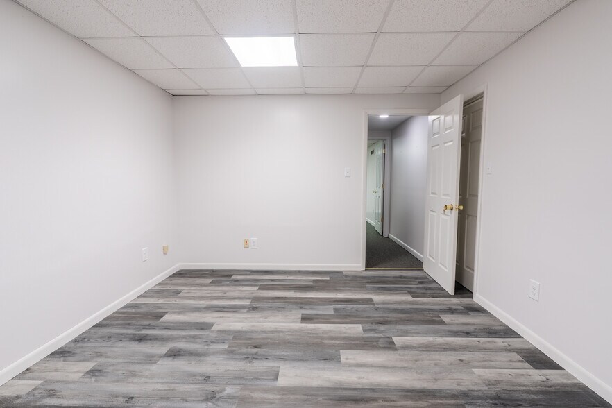 More Photos Of 1117 E Landis Ave, Vineland Office Residential For Lease
