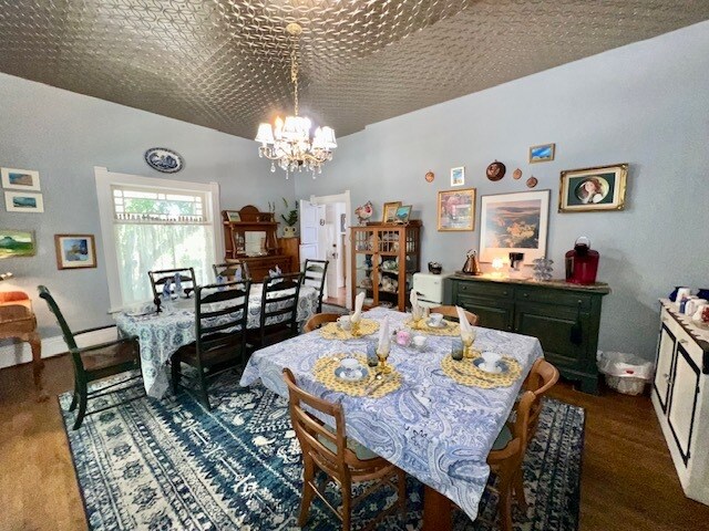 More Photos Of 301 S 3rd St, Raton Hospitality For Sale