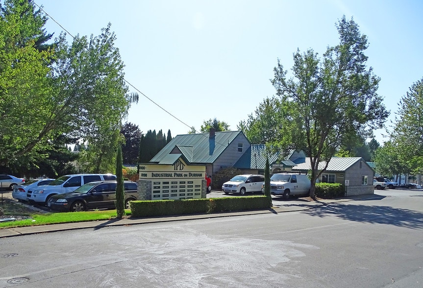 More Photos Of 8136-8154 SW Durham Rd, Portland Unknown For Lease