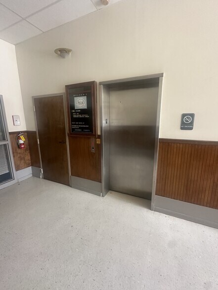 More Photos Of , Valdosta General Retail For Sale