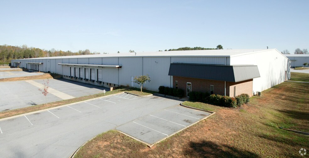 More Photos Of 6410 Augusta Rd, Greenville Distribution For Lease