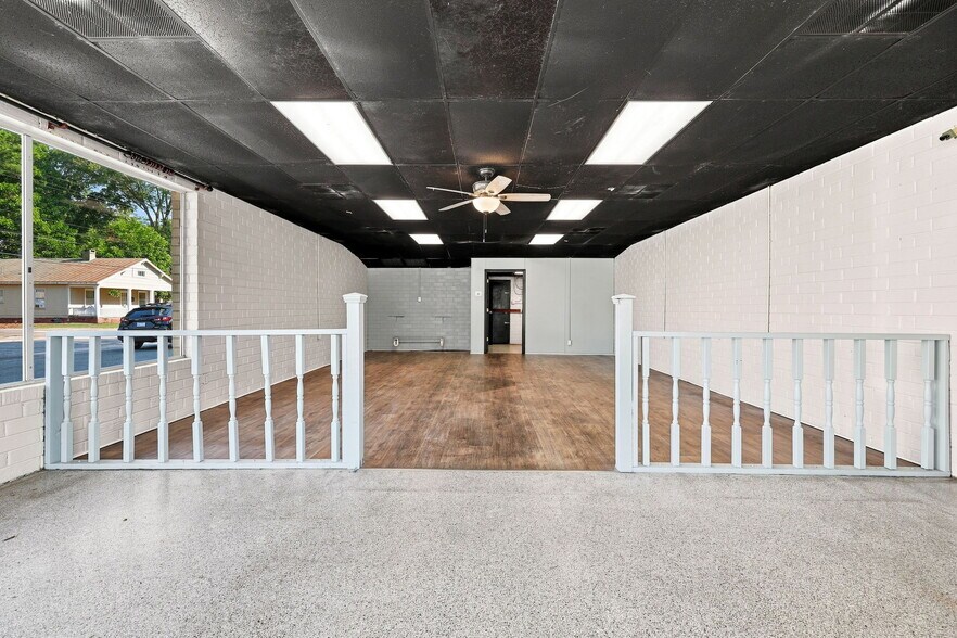 More Photos Of 1513 W Vernon Ave, Kinston General Retail For Lease