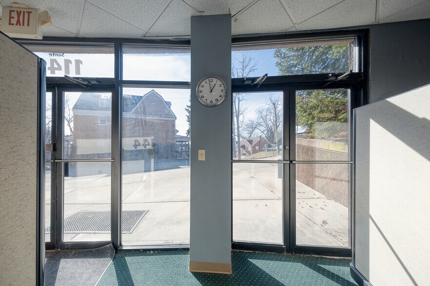 More Photos Of 1301 Grandview Ave, Pittsburgh Office For Sale