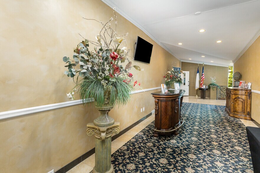 More Photos Of 939 S Wisconsin St, Hobart Religious Facility For Sale