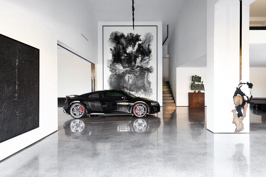 More Photos Of 3845 S Winchester Ave, Chicago Loft Creative Space For Sale