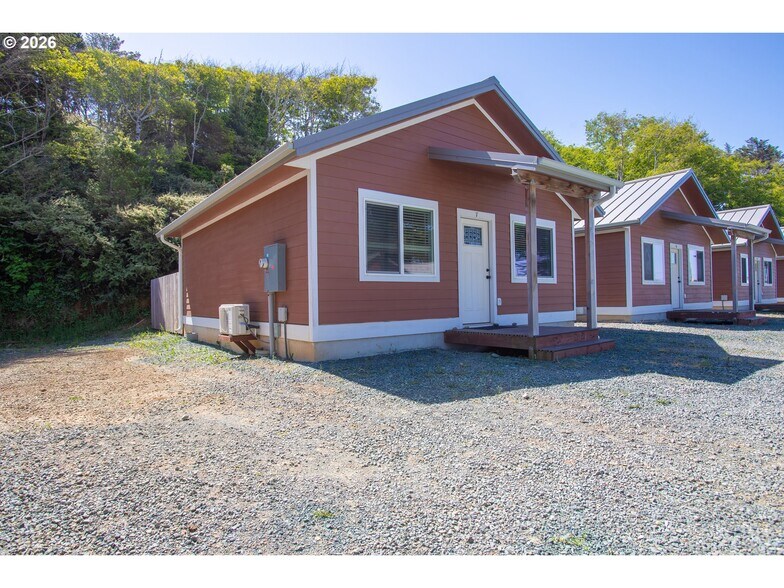 More Photos Of 29940 Harbor Way, Gold Beach Apartments For Sale