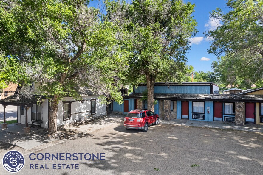 More Photos Of 628 E Richards St, Douglas Hotel For Sale