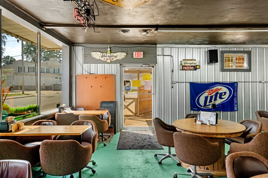 More Photos Of 518 N Harrison St, Alexandria General Retail For Sale